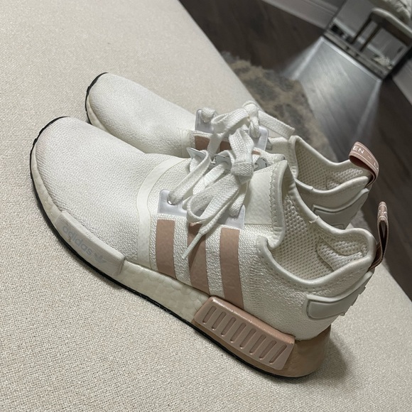 White Adidas Boost NMD - Picture 3 of 6